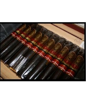 PADILLA RESERVA MADURO SHORT ROBUSTO CIGARS